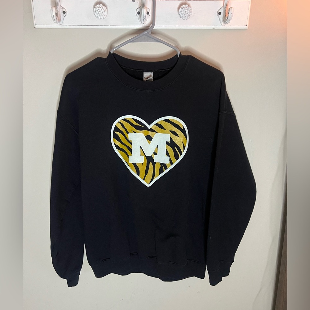 Mizzou Gildan Sweatshirt- Size Medium